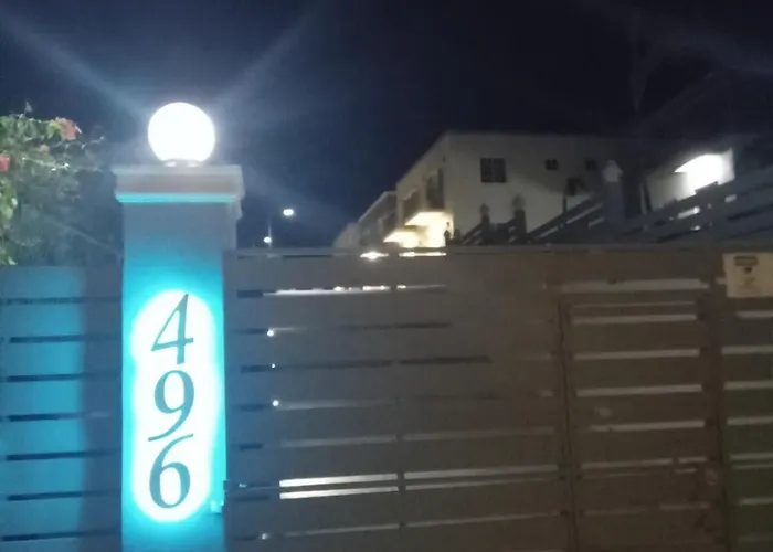 Mirando Place #6--- Club Access, ,pool, Hottub, Gym,3 Lounges, #6-airport 10 Mins Apartment *