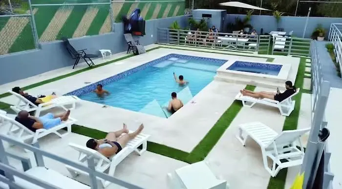 Mirando Place #6--- Club Access, ,pool, Hottub, Gym,3 Lounges, #6-airport 10 Mins