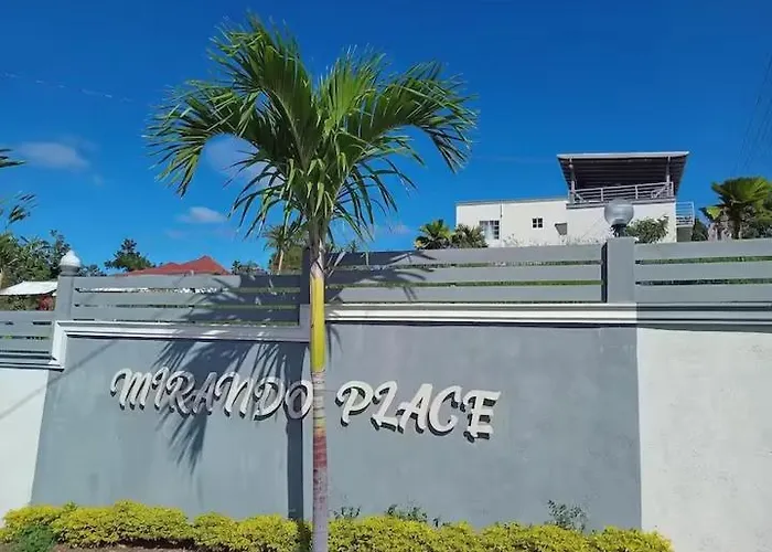 Mirando Place #6--- Club Access, ,pool, Hottub, Gym,3 Lounges, #6-airport 10 Mins Apartment *