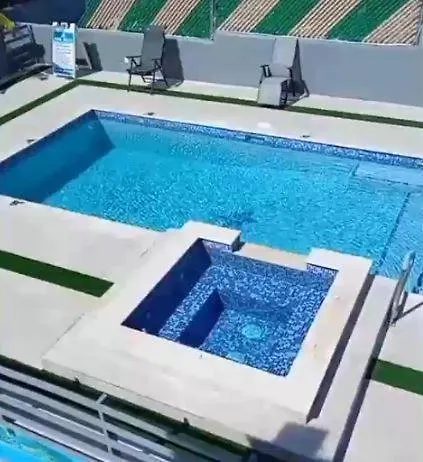 Apartment Mirando Place #6--- Club Access, ,pool, Hottub, Gym,3 Lounges, #6-airport 10 Mins *